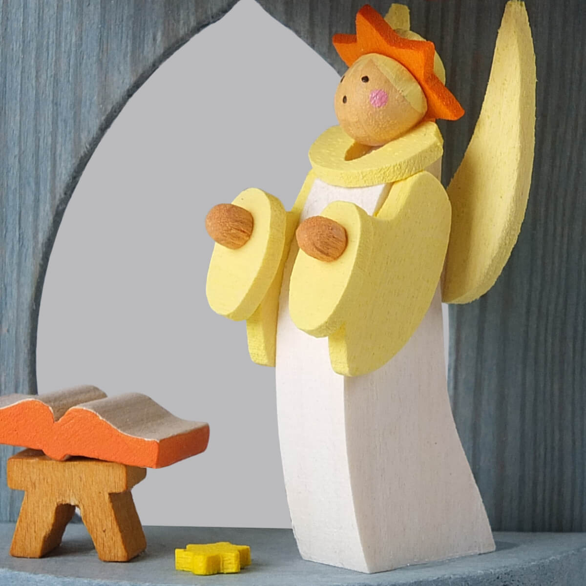 Manger 'The Nativity' Ornament with annunciation angel