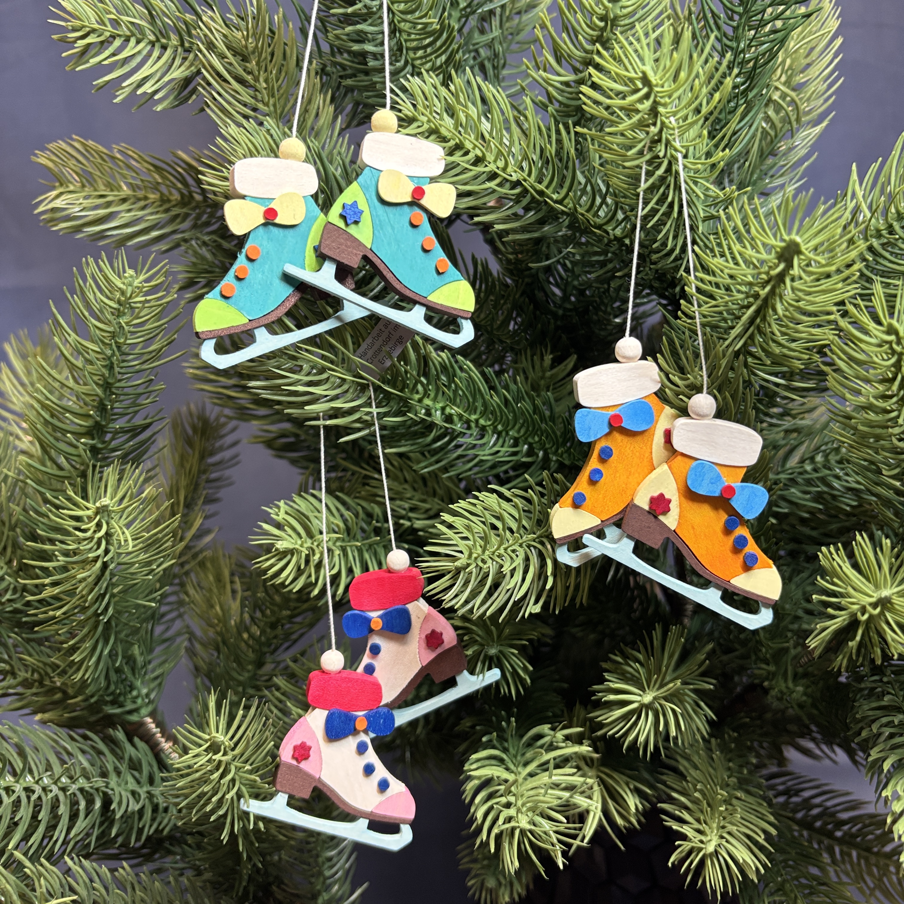 Baumanhänger Schlittschuhe